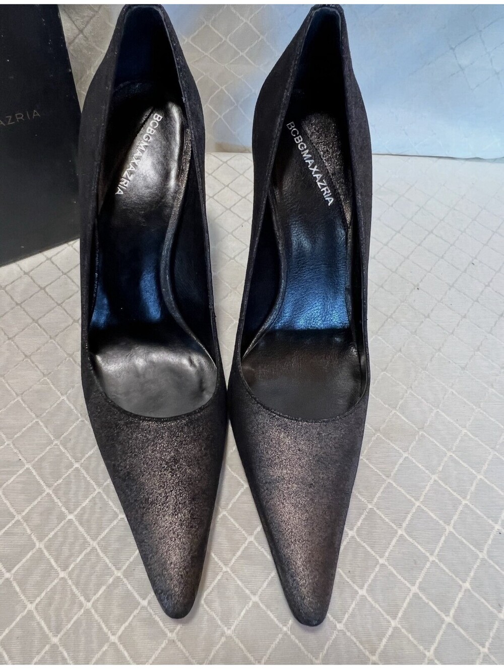 BCBG MAXAZRIA: Platinum Burma Suede Pointed Heel size 7.5M - Picture 2 of 9
